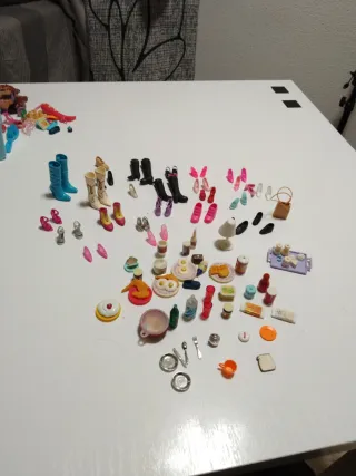 Lote di Abbigliamento e Accessori Barbie Anni '80/'90