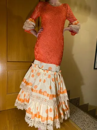 Vestido Flamenca coral y Blanco