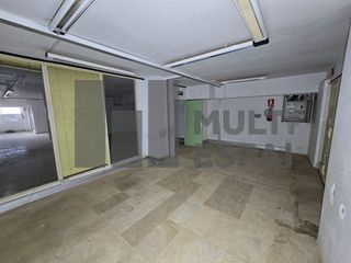 Local comercial en alquiler en La Plana en Esplugues de Llobregat