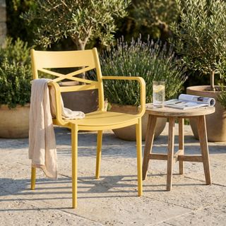Sedia in Polipropilene Gialla Design per Esterni