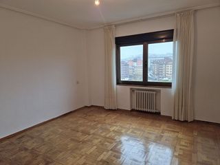 Piso en alquiler en Auditorio - Parque Invierno en Oviedo