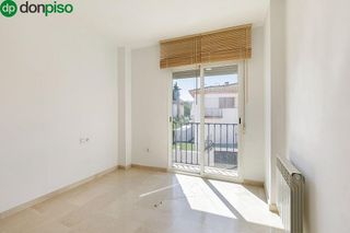 Casa adosada en venta en Ogíjares