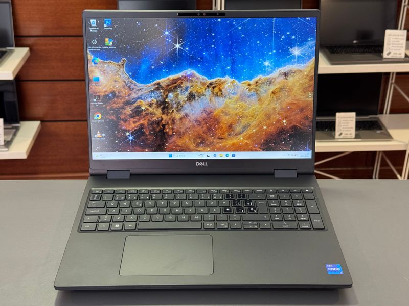 Portátil Dell i7 / 32 Gb / 1 Tb con GRÁFICA RTX afbeelding 4