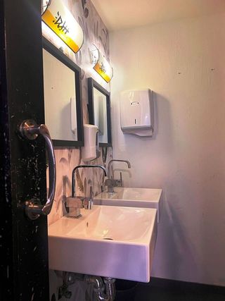 Local comercial en alquiler en Zona Teatro Campoamor en Oviedo