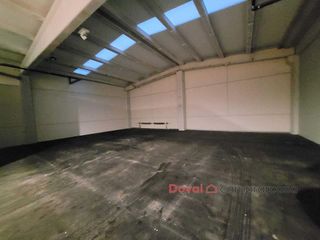 Nave industrial en alquiler en Mos