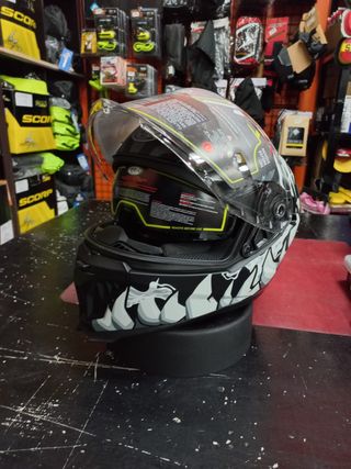 Casco Premier Typhoon FR92 BM