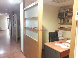 Local comercial en venta en Centro en Burgos