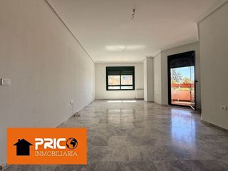 Piso en venta en Ruta de la Plata en Cáceres