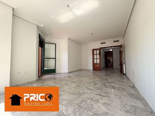 Piso en venta en Ruta de la Plata en Cáceres