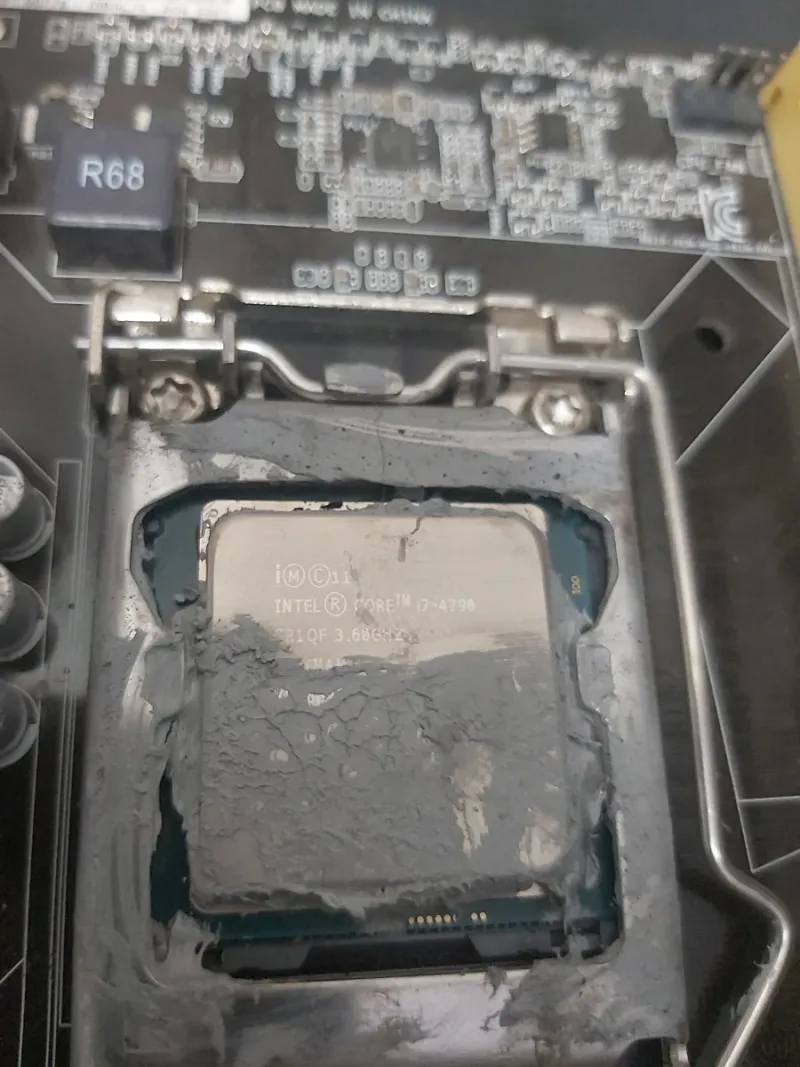 Placa ASUS H81M-P PLUS + Intel i7 4790 afbeelding 2