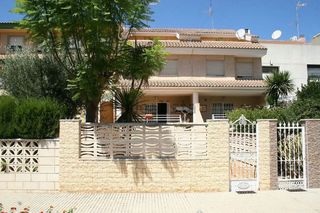 Casa pareada en venta en Canet d´En Berenguer