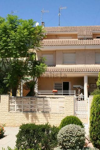 Casa pareada en venta en Canet d´En Berenguer