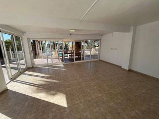 Chalet en venta en Peña de las Águilas en Elche