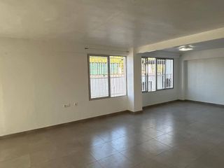 Chalet en venta en Peña de las Águilas en Elche