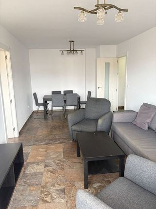 Piso en alquiler en Gamarra - La Trinidad en Málaga