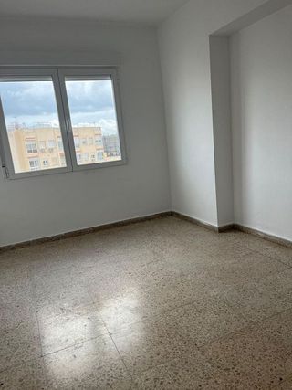 Piso en alquiler en Plaza de Toros - Santa Rita en Almería