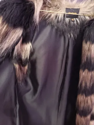 Chaleco pelo sintético largo