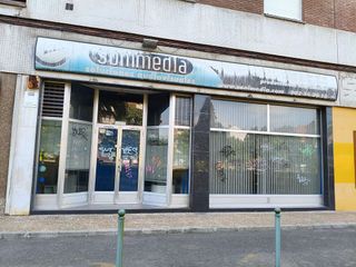Local comercial en venta en Milán - Pumarín - Teatinos en Oviedo