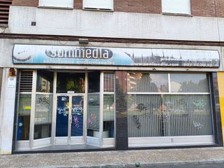 Local comercial en venta en Milán - Pumarín - Teatinos en Oviedo