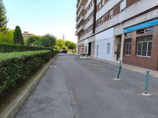Local comercial en venta en Milán - Pumarín - Teatinos en Oviedo