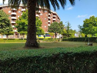 Local comercial en venta en Milán - Pumarín - Teatinos en Oviedo