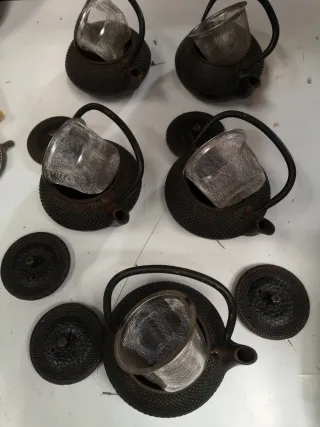 Juego de 4 teteras de hierro fundido