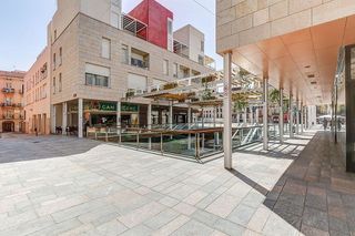 Local comercial en alquiler en Centre en Reus