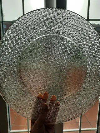 Bajoplatos de cristal con relieve