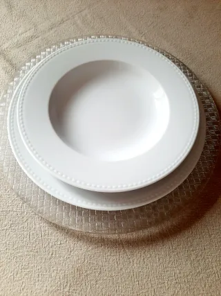 Bajoplatos de cristal con relieve