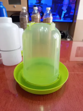 Pack comederos y bebederos cria pollos