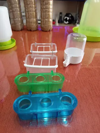 Pack comederos y bebederos cria pollos