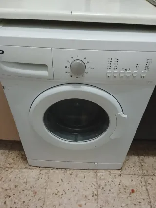 Lavadora Blanca Carga Frontal