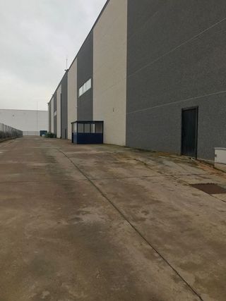 Nave industrial en alquiler en Alovera