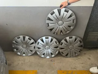 Neumático y llanta de coche R15