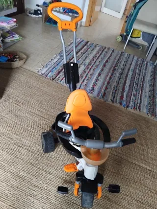 Triciclo Bodymax naranja y blanco