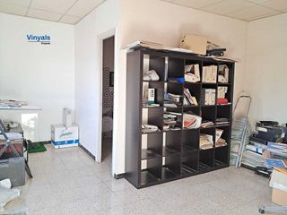 Nave industrial en alquiler en Canovelles