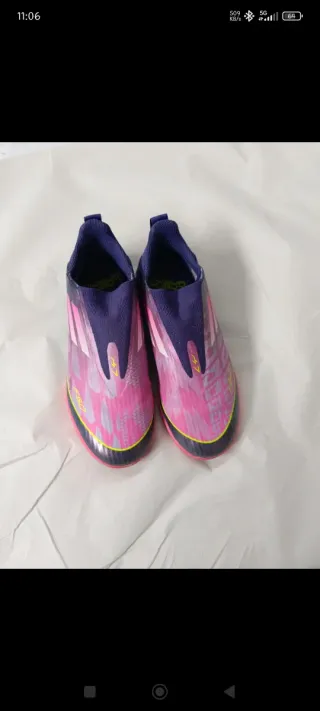 Botas de fútbol sala para niño número 34