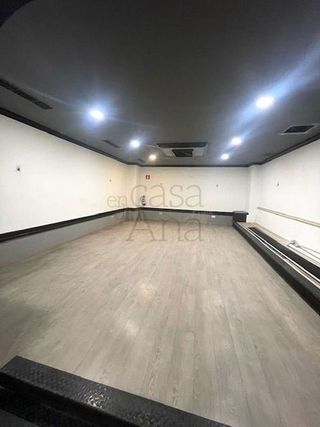 Local comercial en alquiler en San Pedro de Deusto-La Ribera en Bilbao