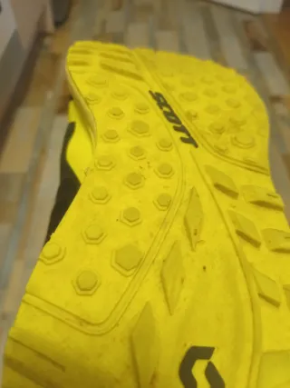 Zapatillas Scott Kinabalu RC Negras y Amarillas