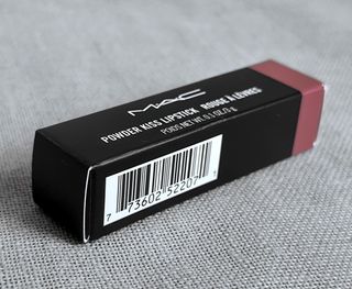 Barra de labios Powder Kiss Lipstick MAC (NUEVO)