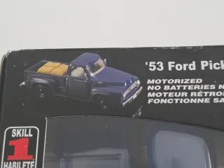 Maisto 53 Ford Pickup Kit Metal