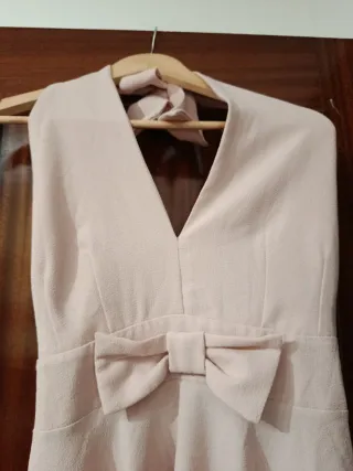 Vestido rosa con lazo