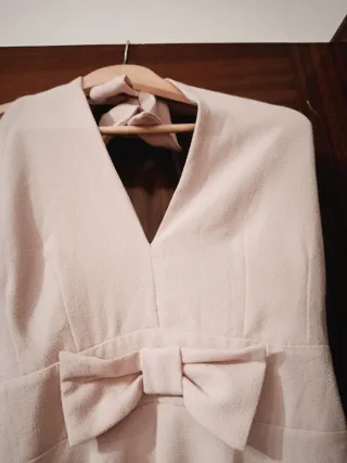 Vestido rosa con lazo