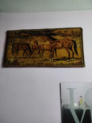 Tapiz antiguo de terciopelo con ciervos