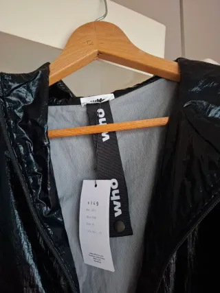 Cazadora Who bcn negra ligera