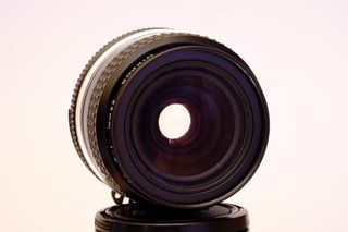 NIKON Nikkor 24mm f/2.0 AIS