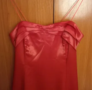 Vestido de fiesta satén rojo Santiago Sanchez