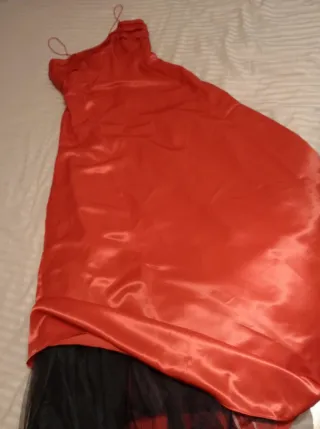 Vestido de fiesta satén rojo Santiago Sanchez