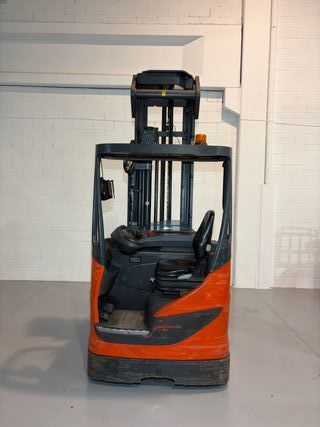 Carretilla Linde R14 Retráctil Triplex