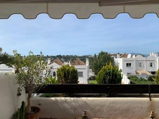 Piso en alquiler en Los Naranjos - Las Brisas en Marbella